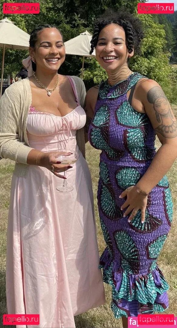 Raina Morris Onlyfans Photo Gallery 