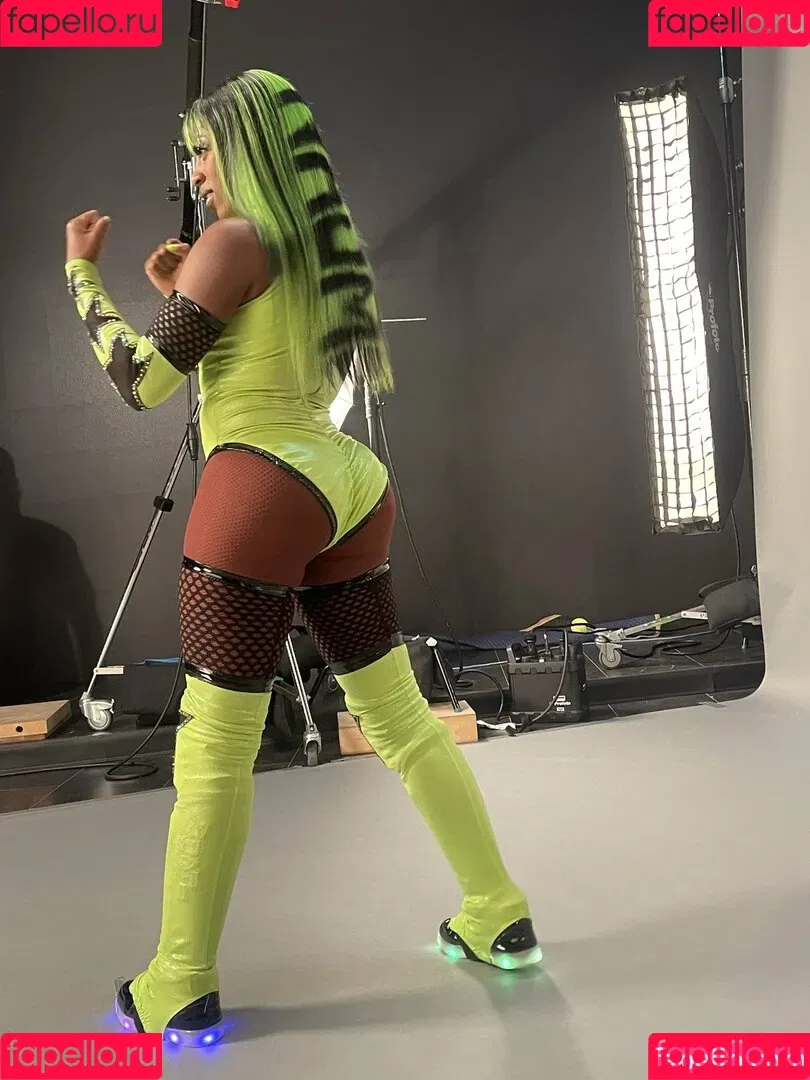 Trinity Fatu Onlyfans Photo Gallery 