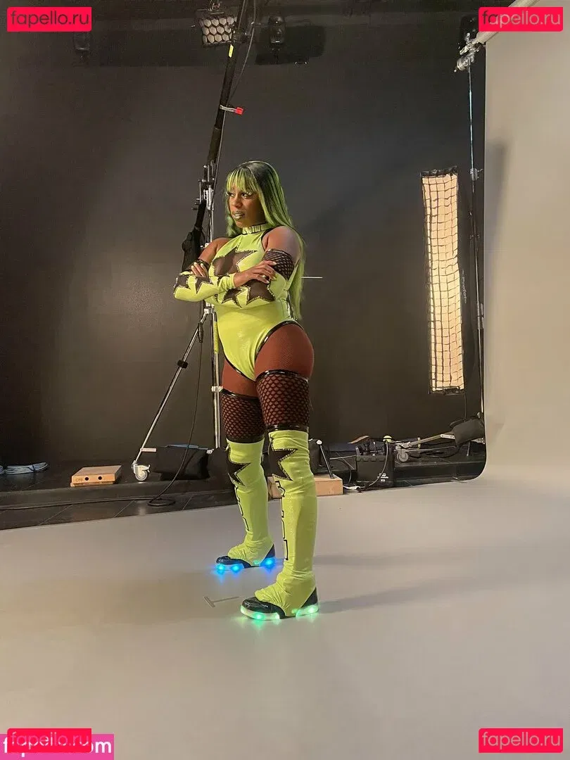 Trinity Fatu Onlyfans Photo Gallery 