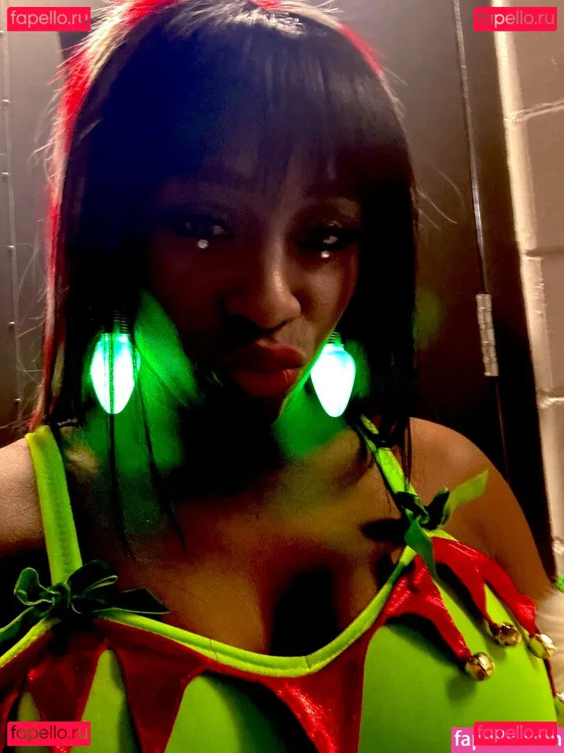Trinity Fatu Onlyfans Photo Gallery 