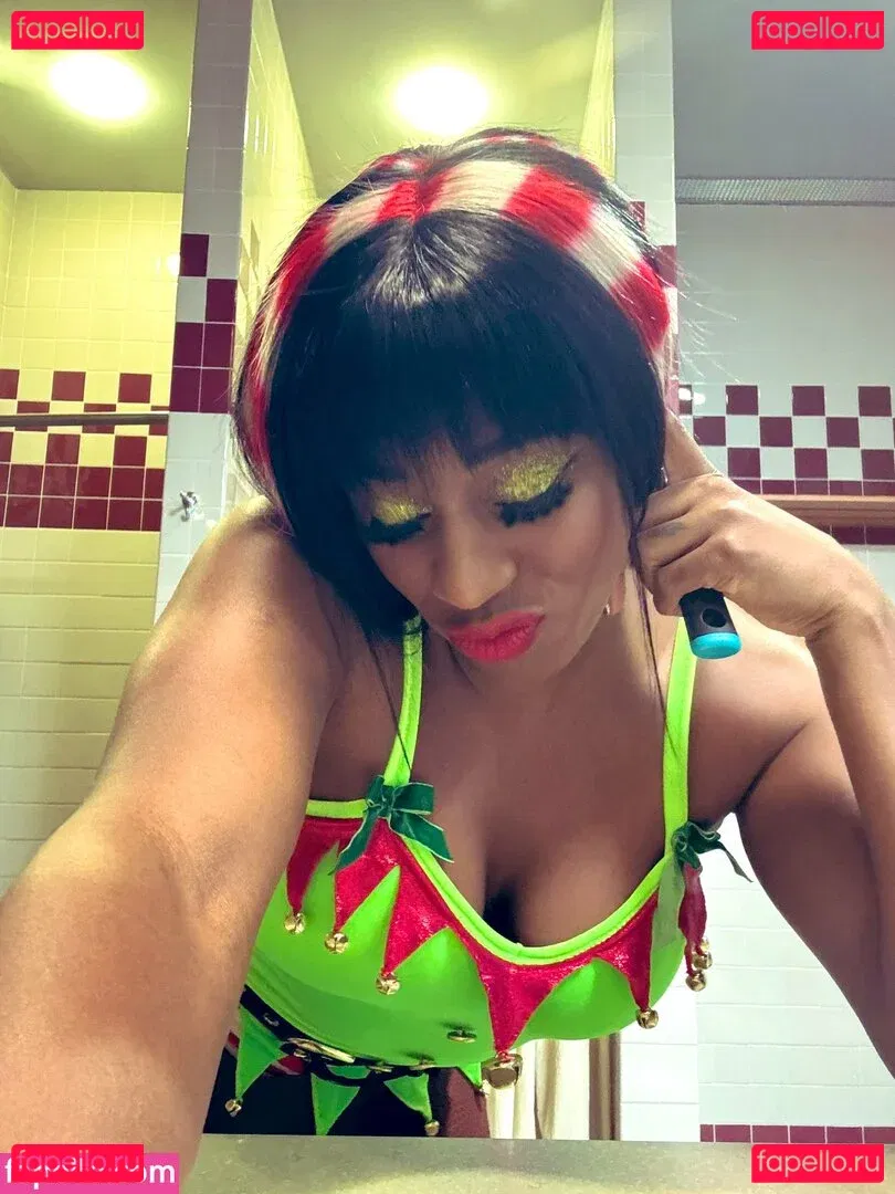 Trinity Fatu Onlyfans Photo Gallery 