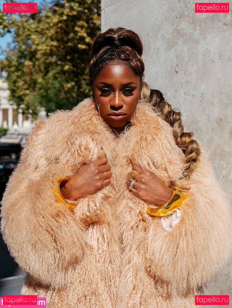 Trinity Fatu Onlyfans Photo Gallery 