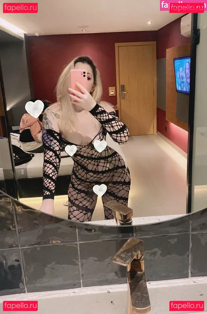 Kahsanoni Onlyfans Photo Gallery 