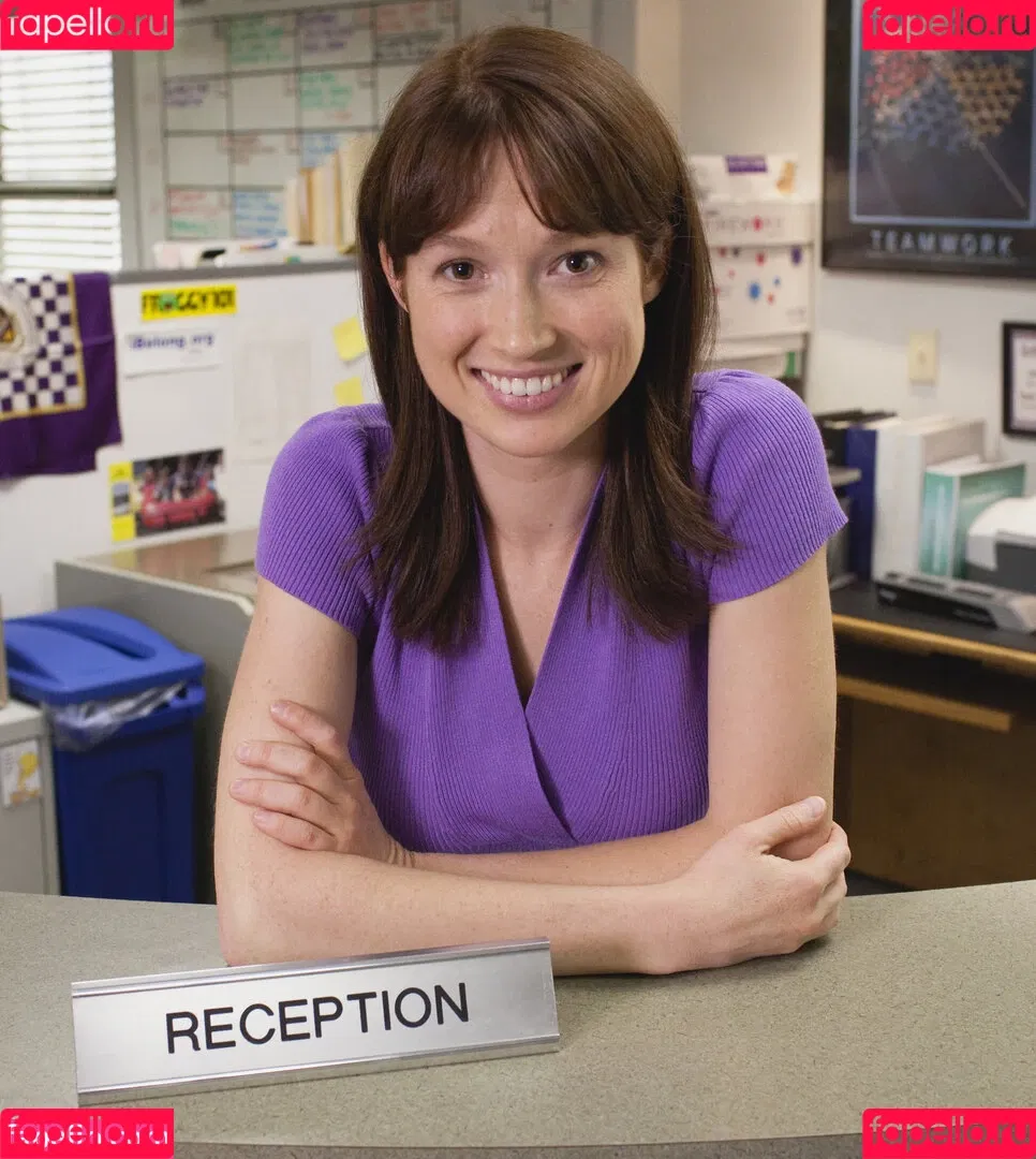Ellie Kemper Onlyfans Photo Gallery 