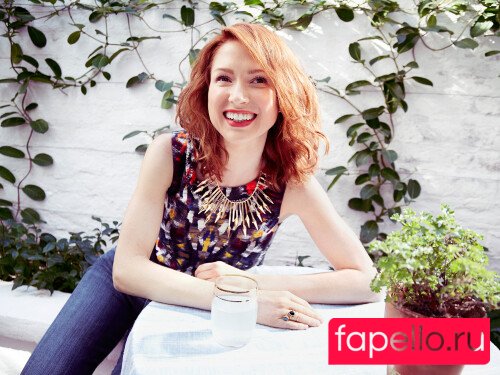 Ellie Kemper Onlyfans Photo Gallery 