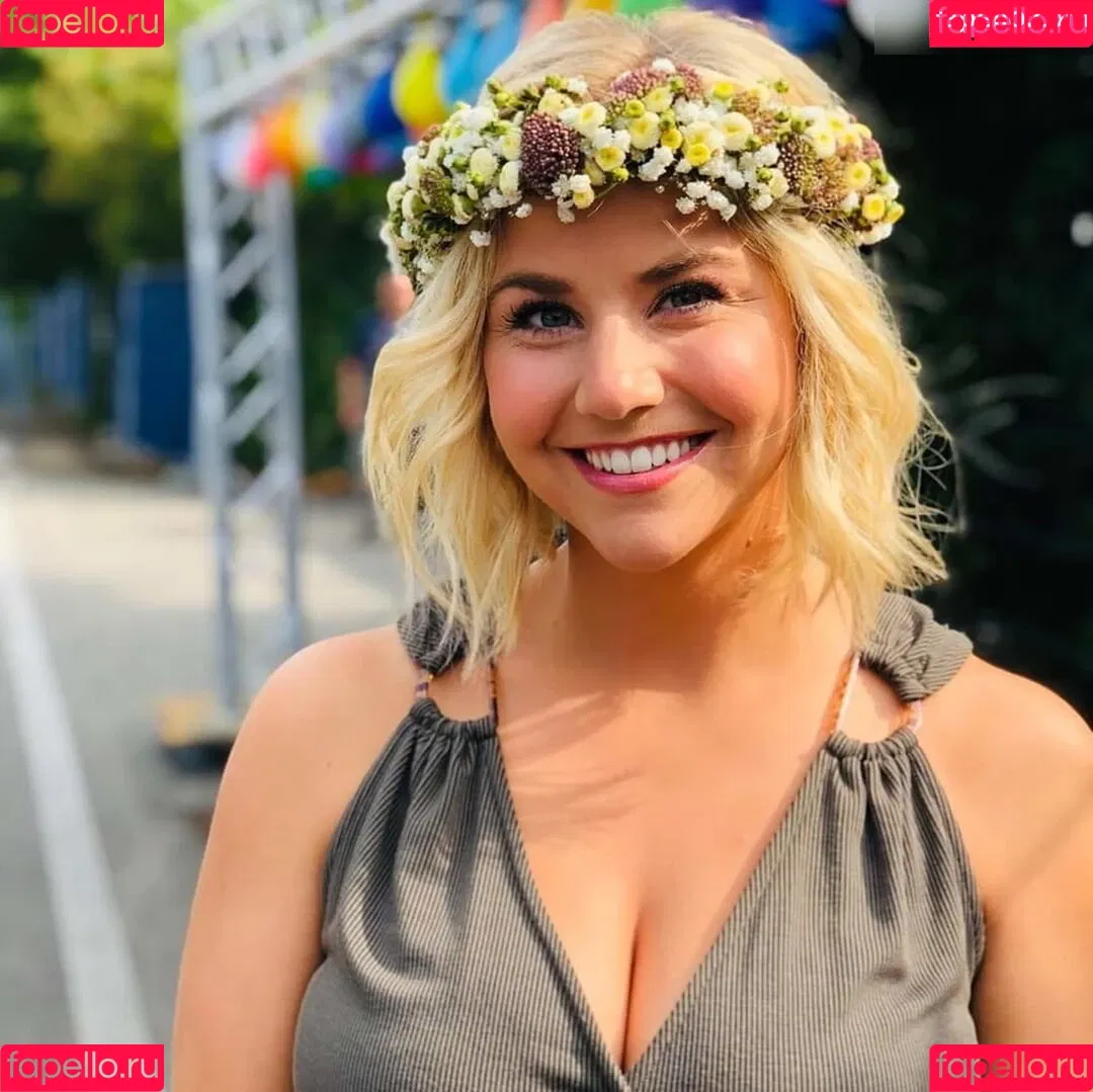 Beatrice Egli Onlyfans Photo Gallery 