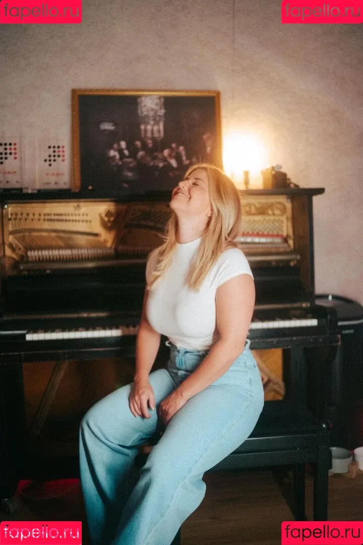 Beatrice Egli Onlyfans Photo Gallery 