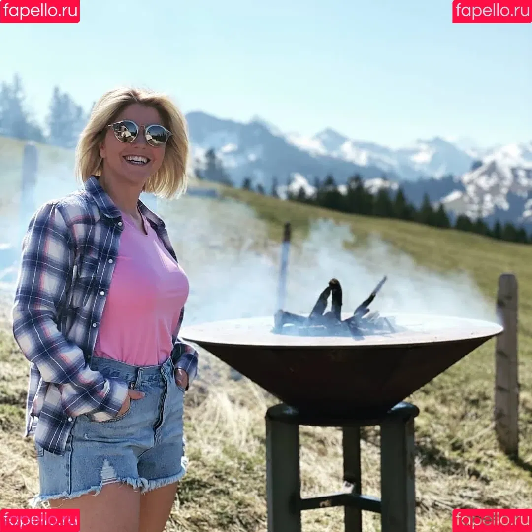 Beatrice Egli Onlyfans Photo Gallery 