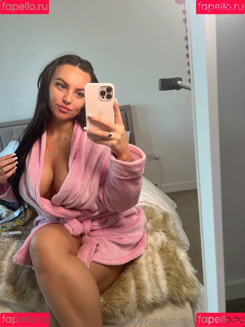 Eve Sophie Onlyfans Photo Gallery 