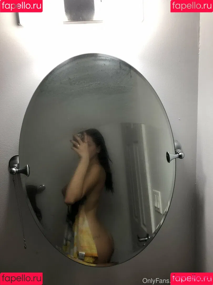 Mela Baby Onlyfans Photo Gallery 