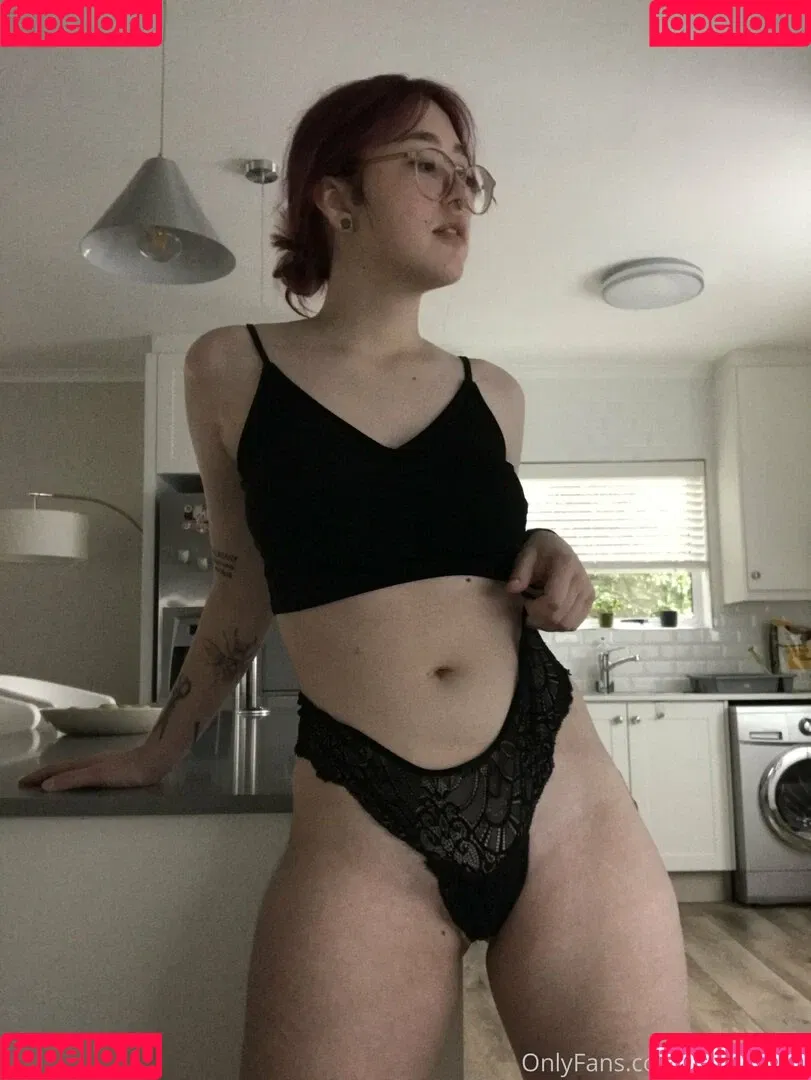 Moshpitmi Onlyfans Photo Gallery 