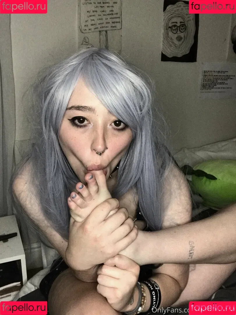 Moshpitmi Onlyfans Photo Gallery 