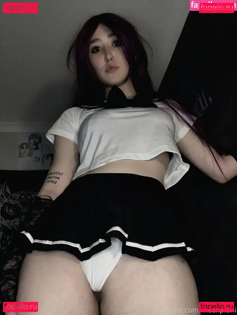 Moshpitmi Onlyfans Photo Gallery 