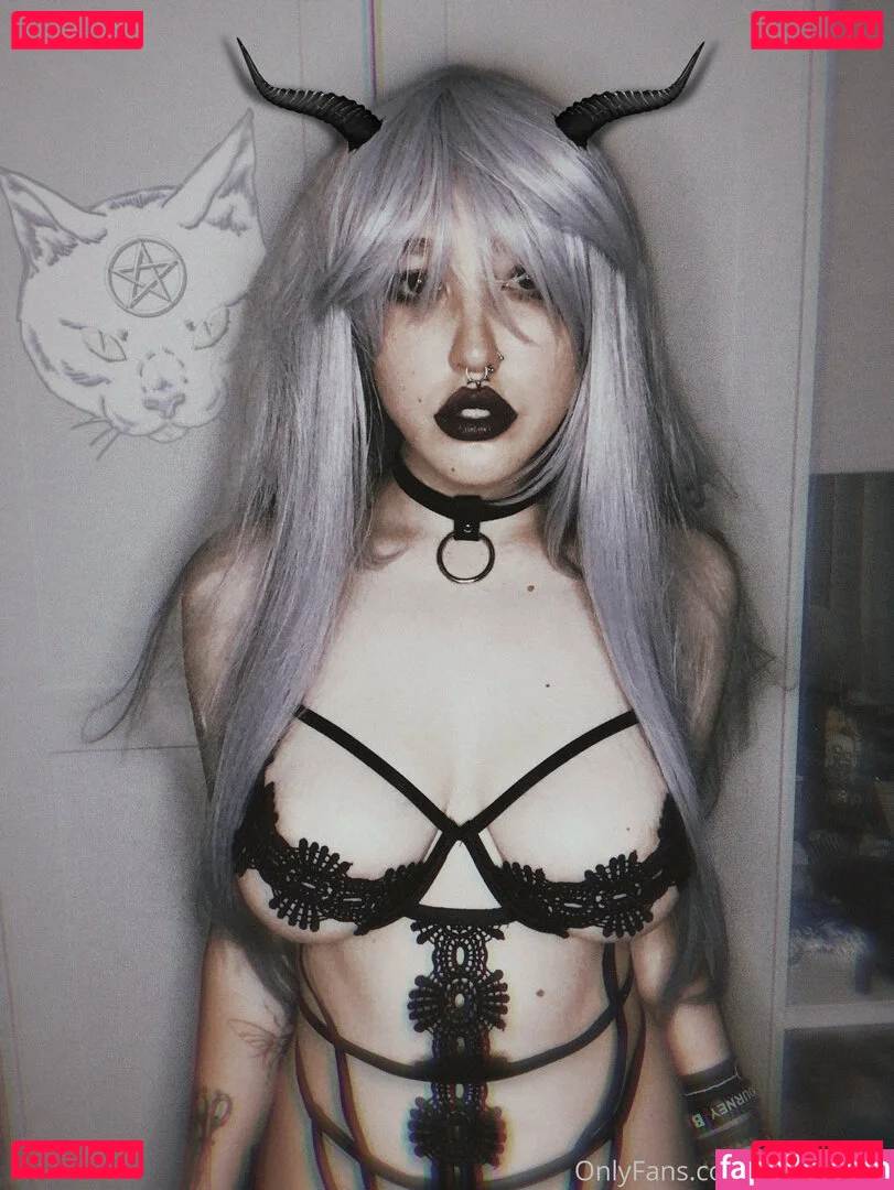 Moshpitmi Onlyfans Photo Gallery 