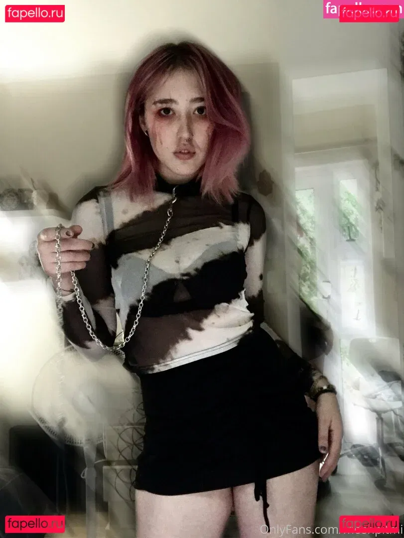 Moshpitmi Onlyfans Photo Gallery 