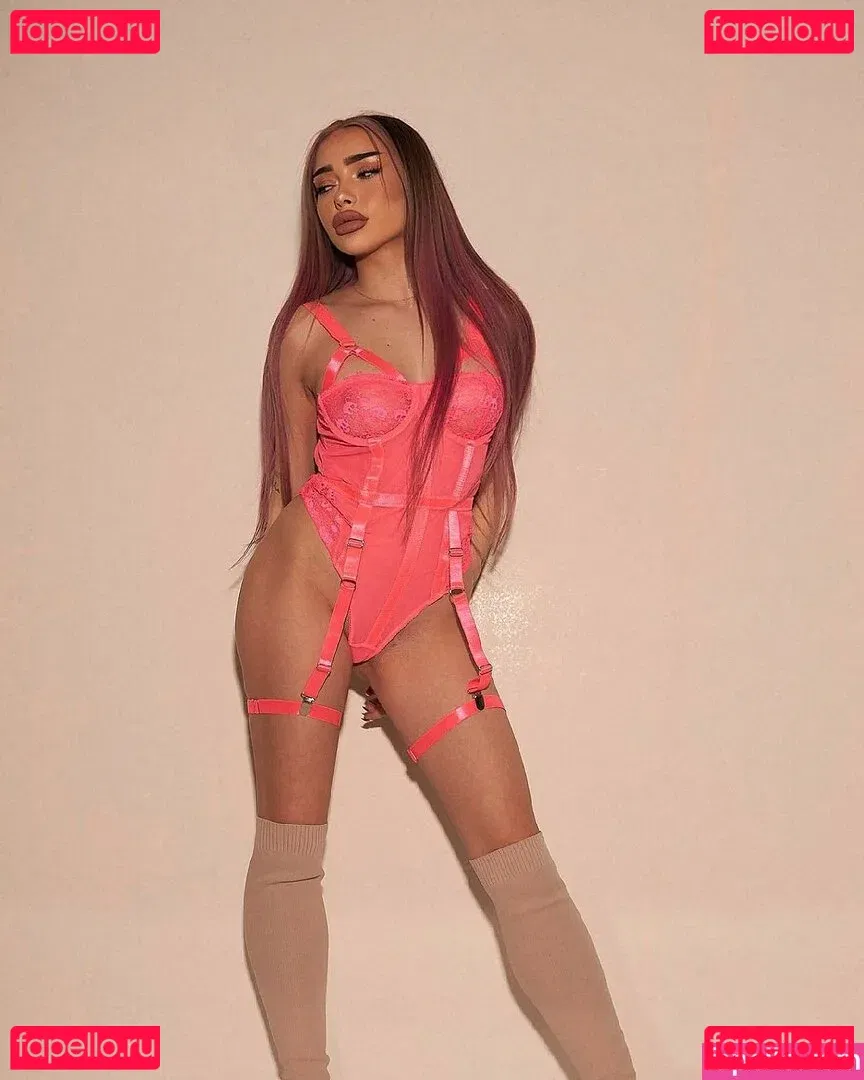 Emona Onlyfans Photo Gallery 