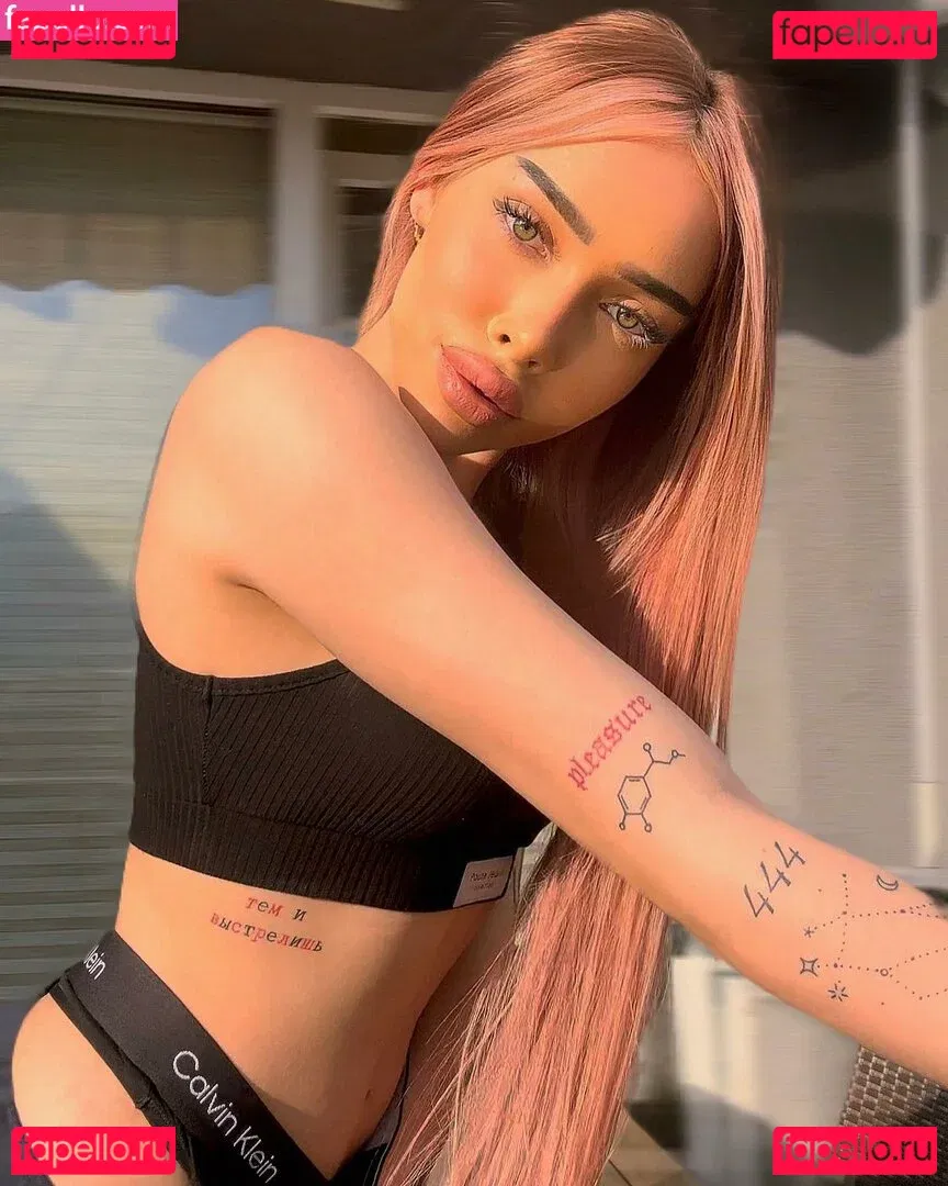 Emona Onlyfans Photo Gallery 