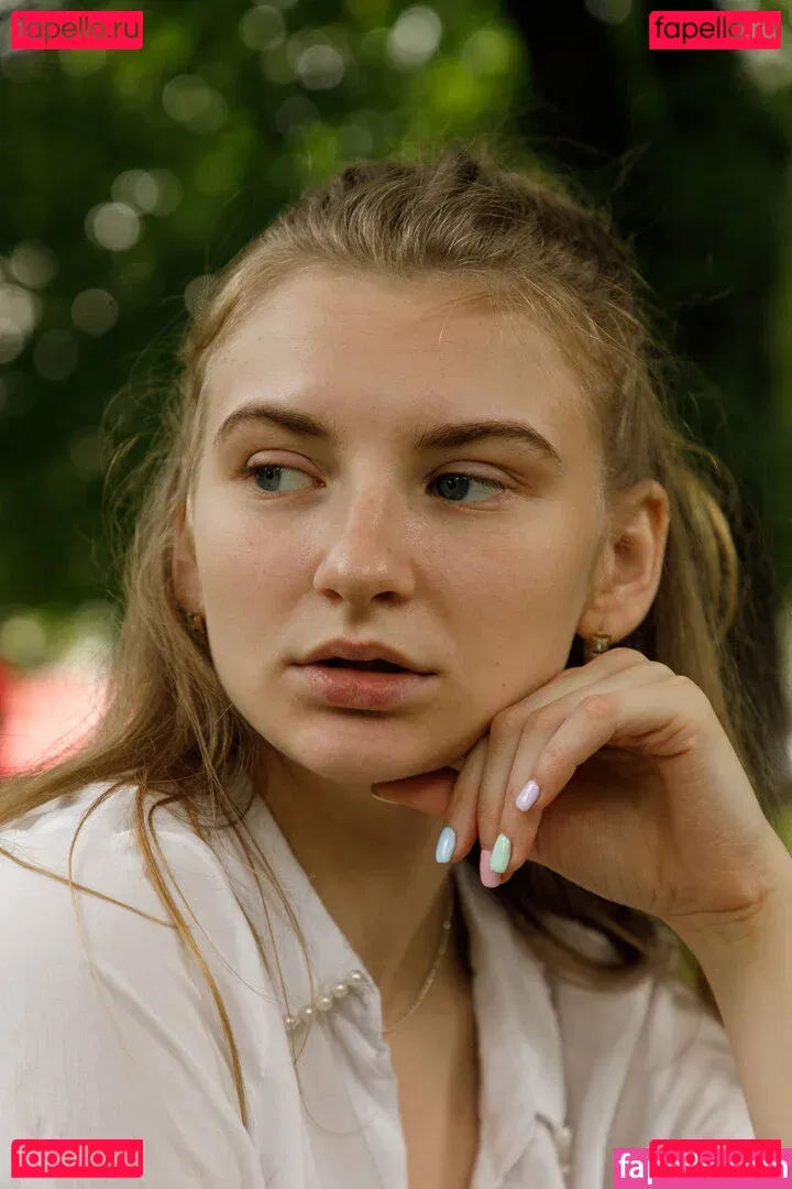 Regan Budimir Onlyfans Photo Gallery 