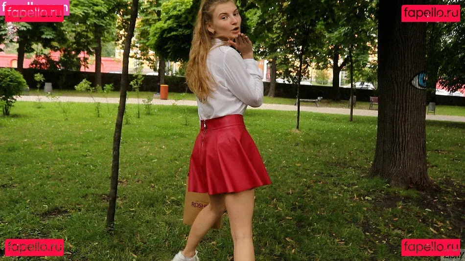 Regan Budimir Onlyfans Photo Gallery 