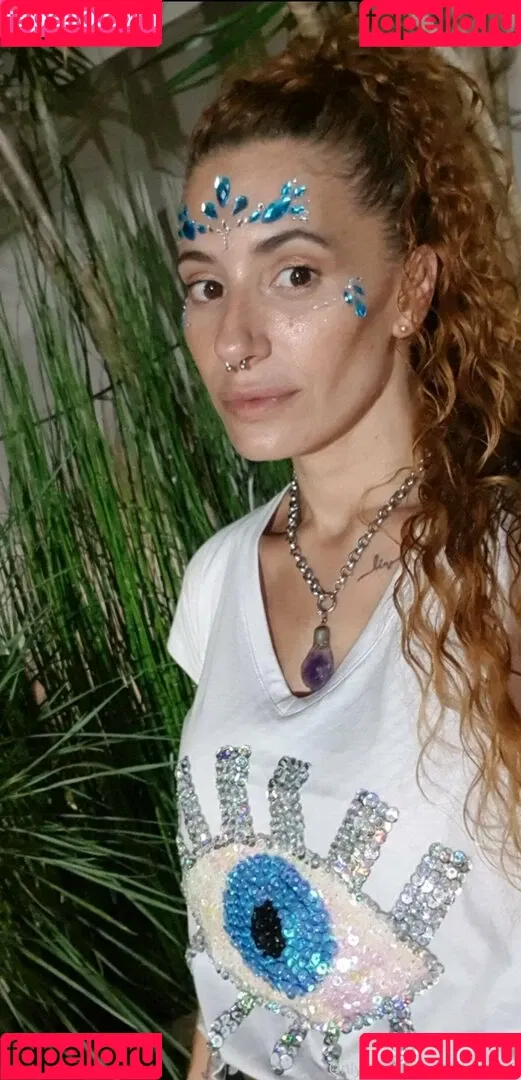 juliaredlove Onlyfans Photo Gallery 
