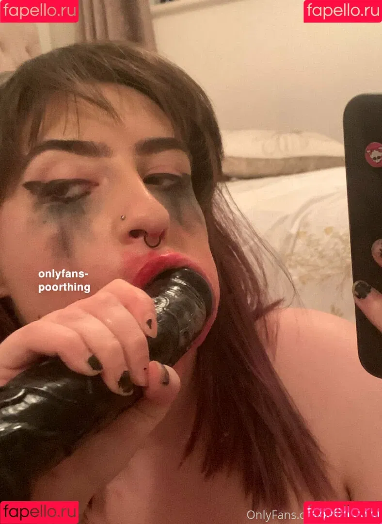poorthing Onlyfans Photo Gallery 