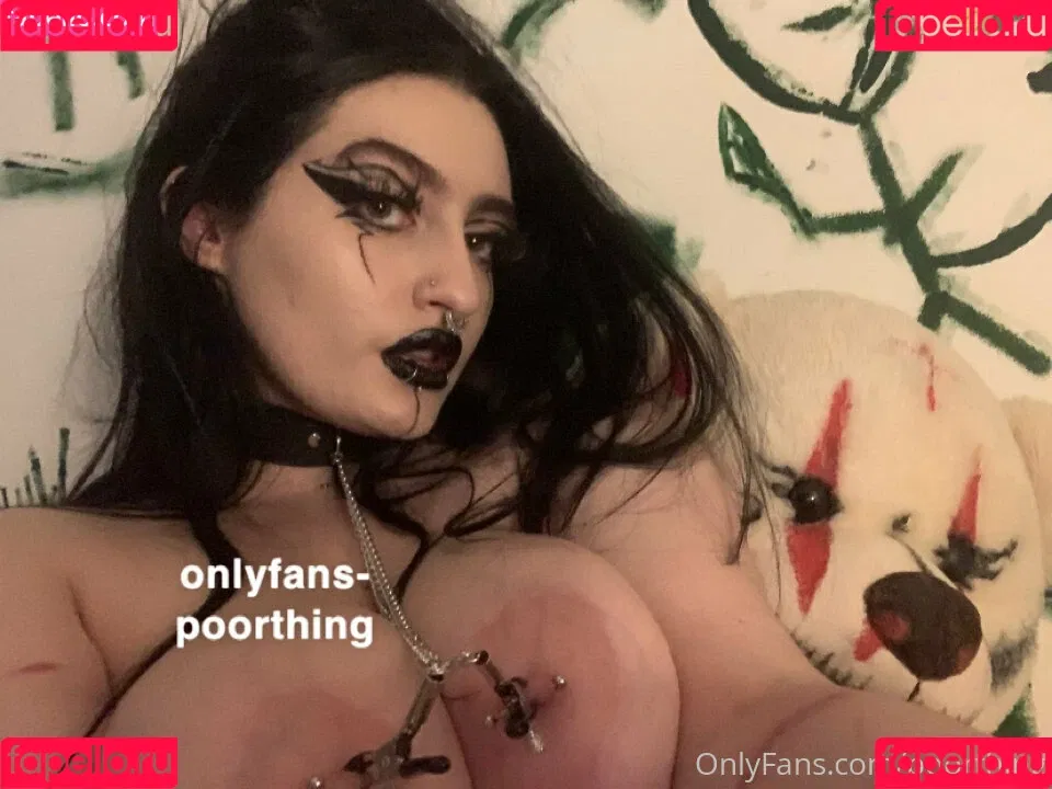 poorthing Onlyfans Photo Gallery 