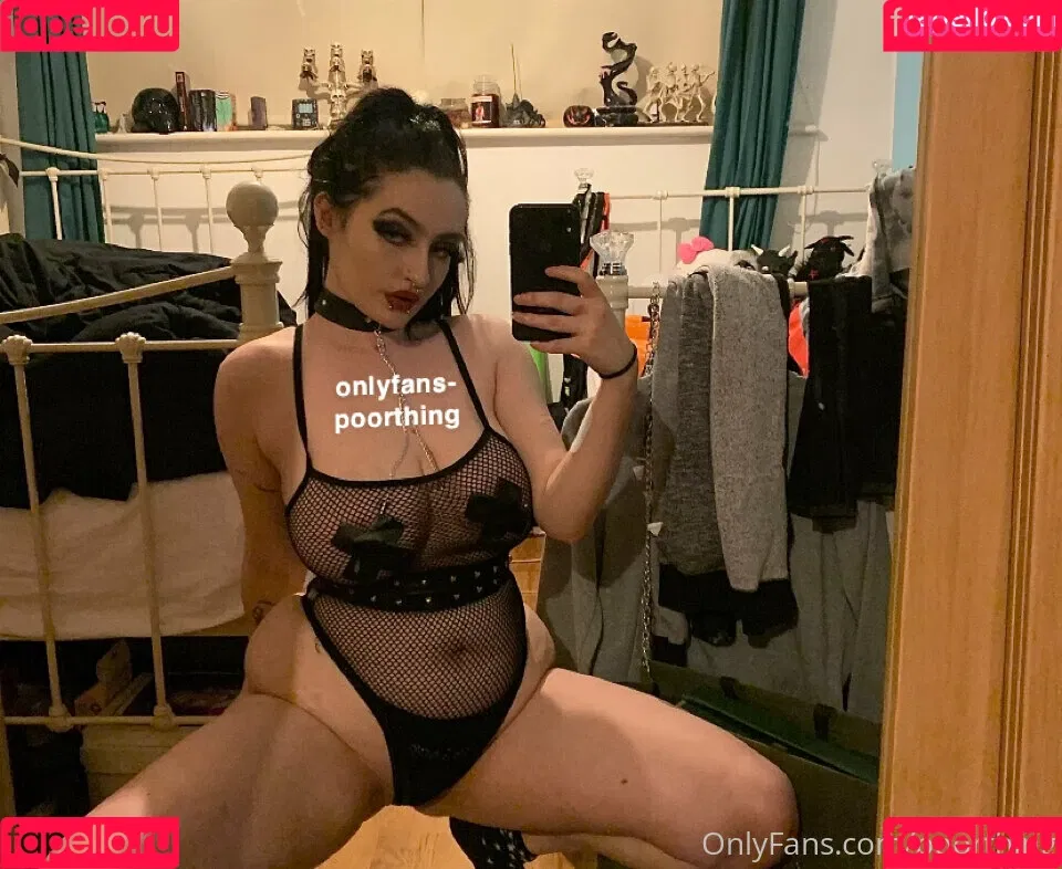 poorthing Onlyfans Photo Gallery 