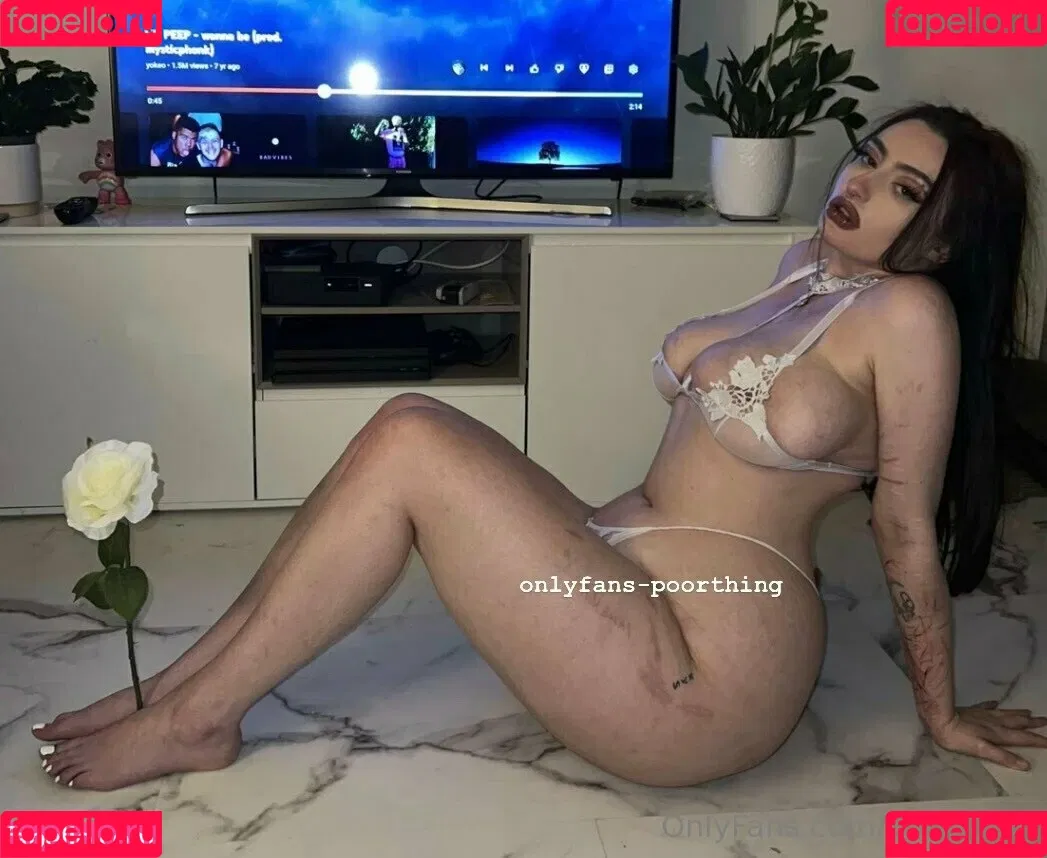 poorthing Onlyfans Photo Gallery 