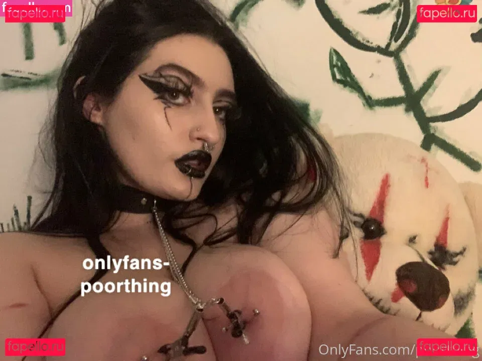 poorthing Onlyfans Photo Gallery 