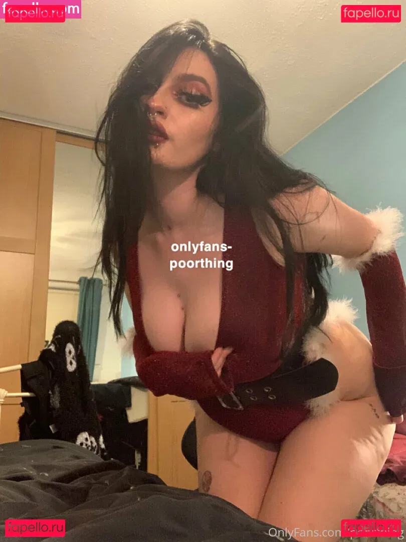 poorthing Onlyfans Photo Gallery 