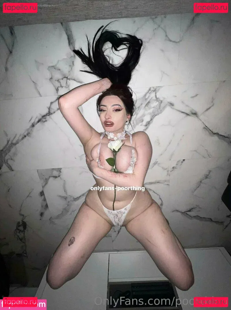 poorthing Onlyfans Photo Gallery 