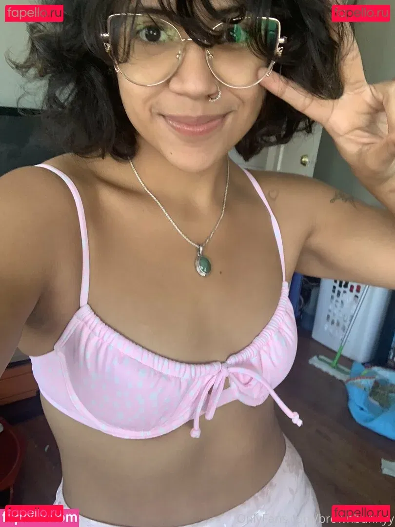 brownbunnyy Onlyfans Photo Gallery 