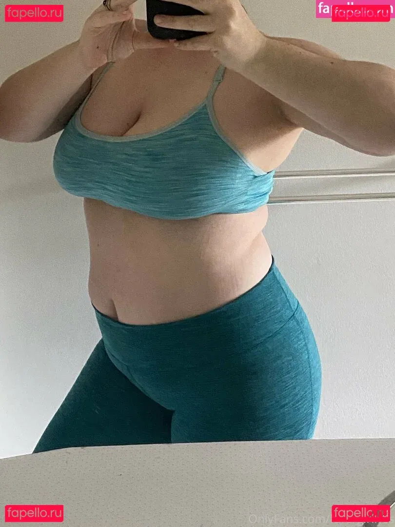 lovergirllyss Onlyfans Photo Gallery 