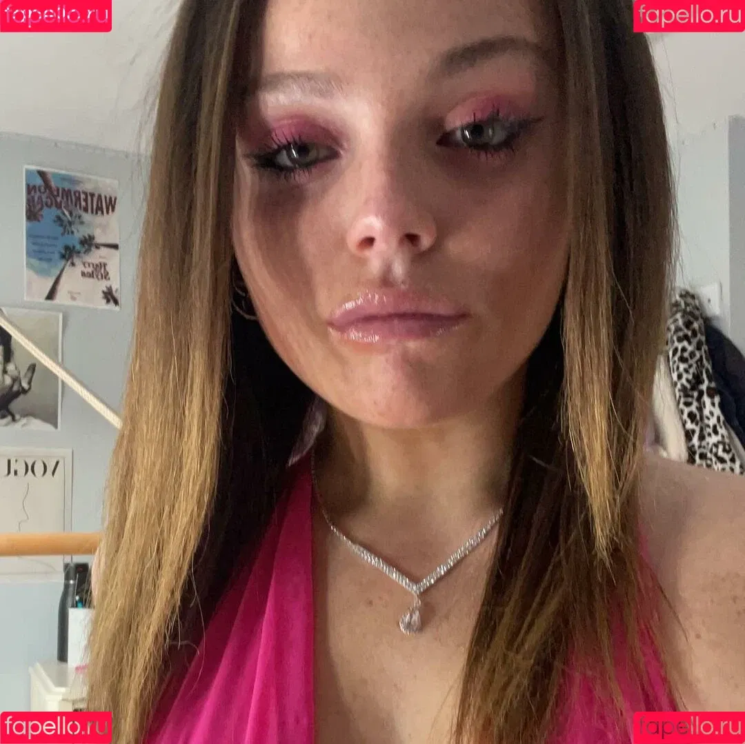 Hannah B Onlyfans Photo Gallery 