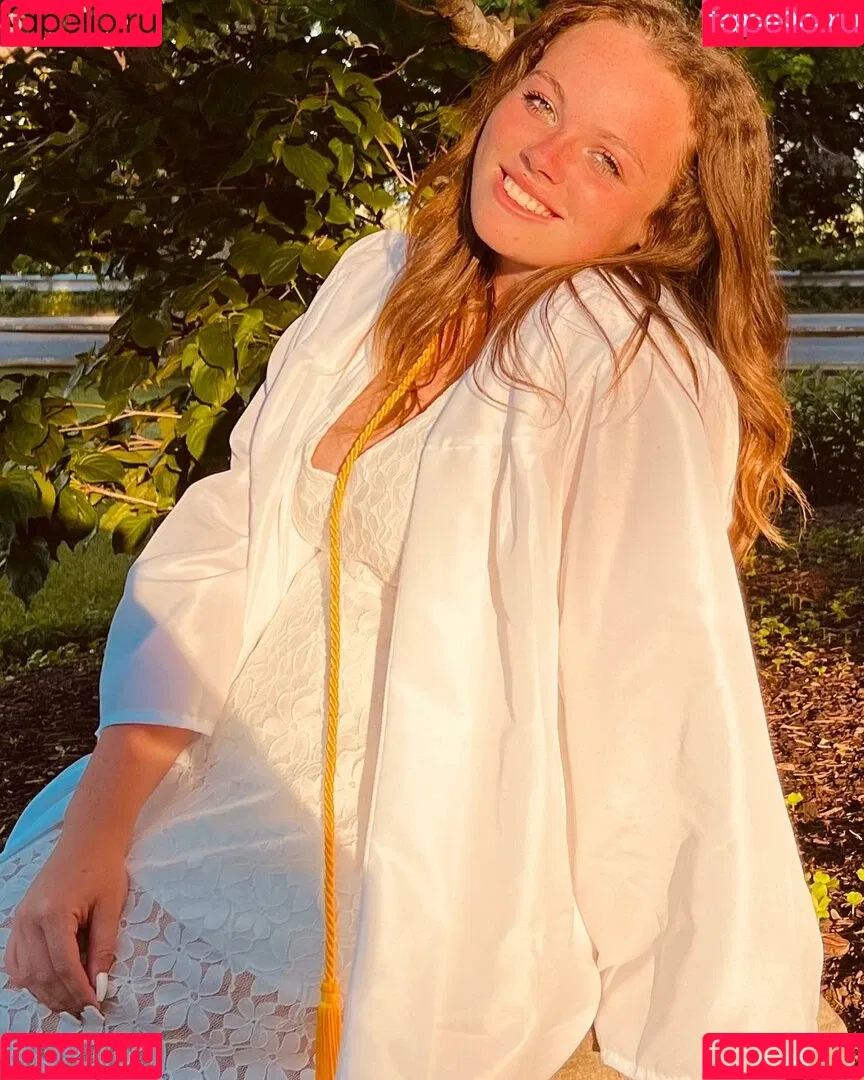 Hannah B Onlyfans Photo Gallery 