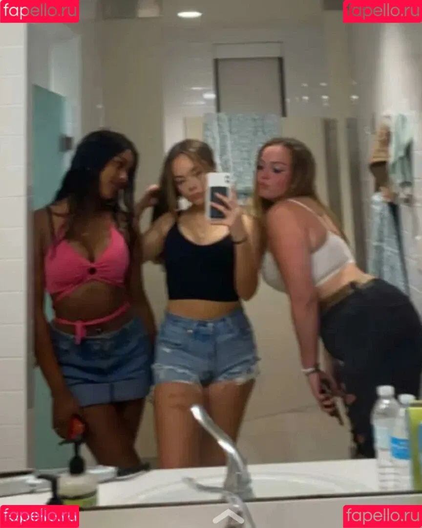 Hannah B Onlyfans Photo Gallery 
