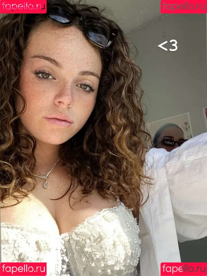 Hannah B Onlyfans Photo Gallery 