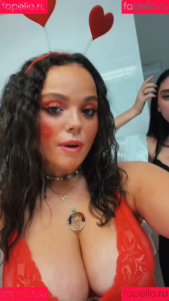 Hannah B Onlyfans Photo Gallery 