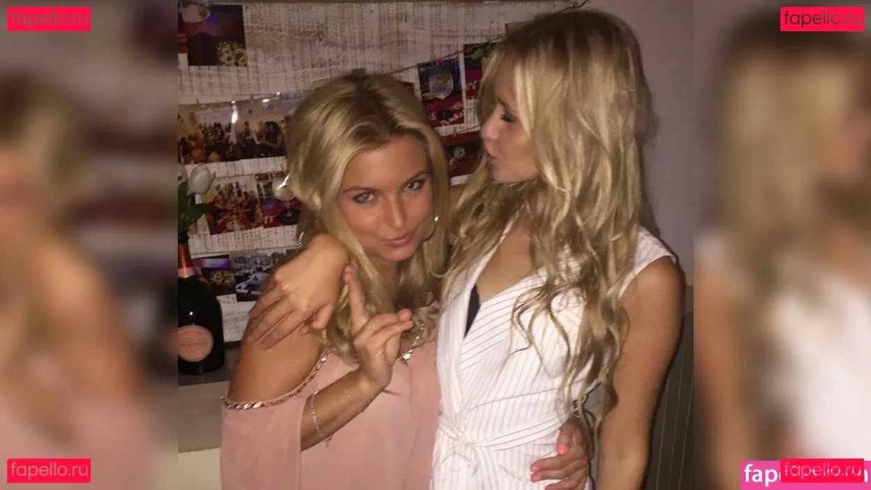 Zara Holland Onlyfans Photo Gallery 