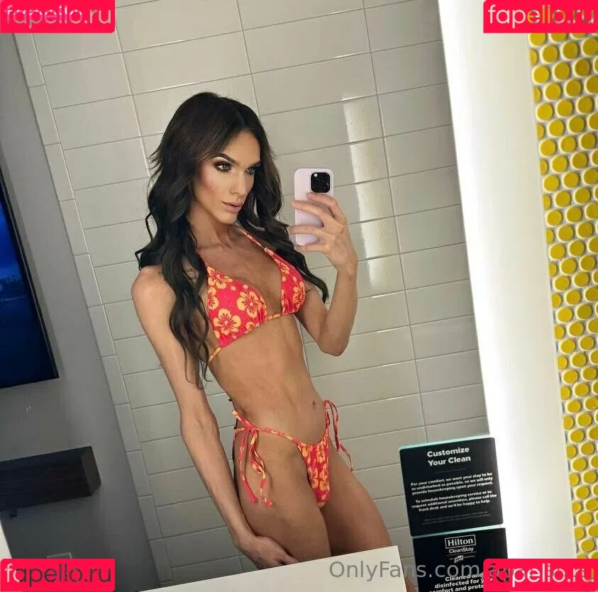 aparisi.ts Onlyfans Photo Gallery 