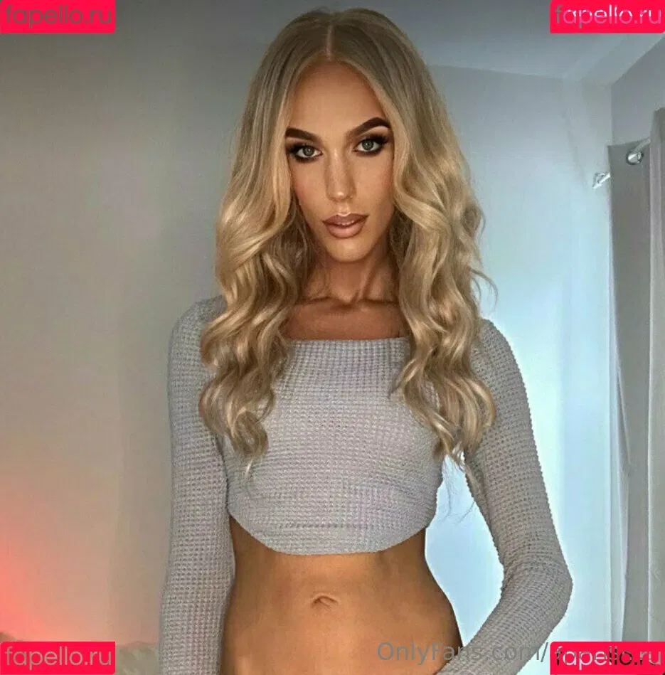 aparisi.ts Onlyfans Photo Gallery 