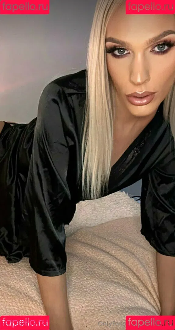 aparisi.ts Onlyfans Photo Gallery 