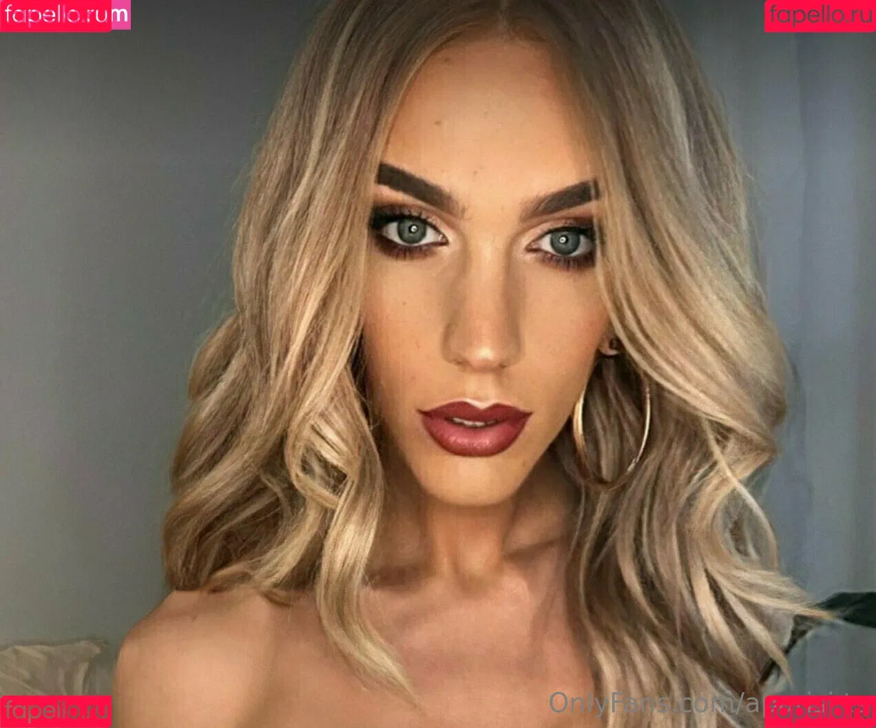 aparisi.ts Onlyfans Photo Gallery 