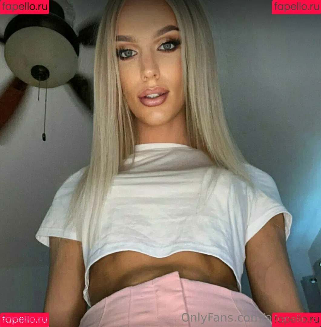 aparisi.ts Onlyfans Photo Gallery 