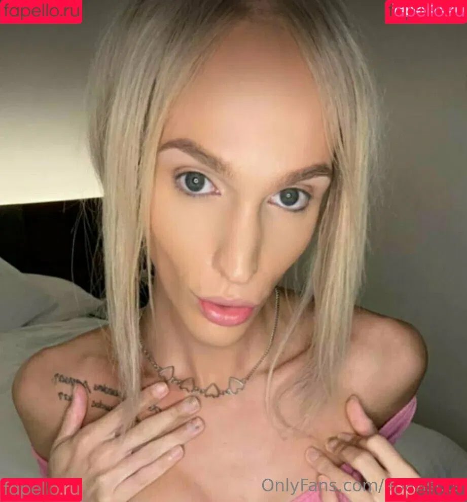 aparisi.ts Onlyfans Photo Gallery 
