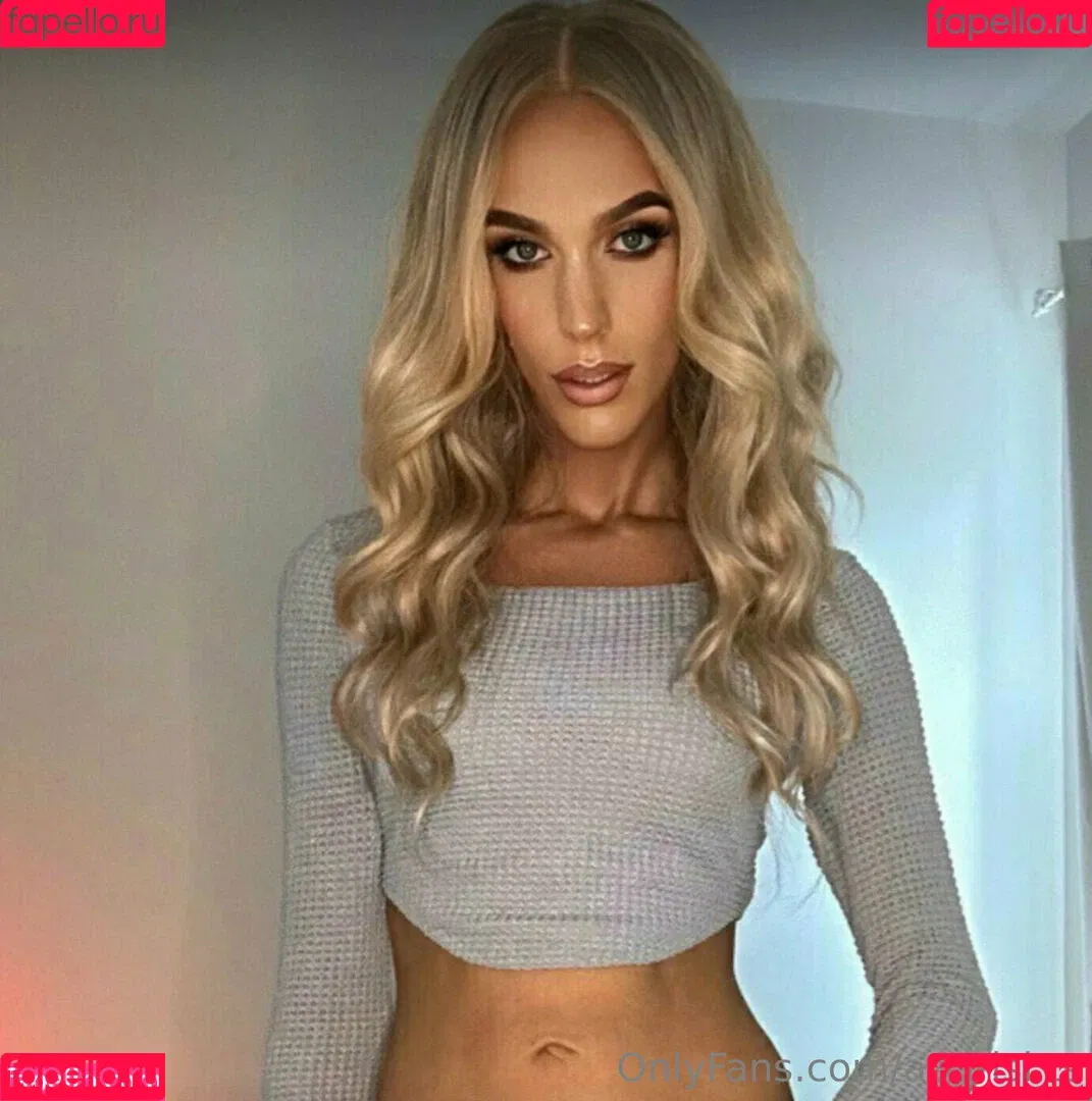 aparisi.ts Onlyfans Photo Gallery 