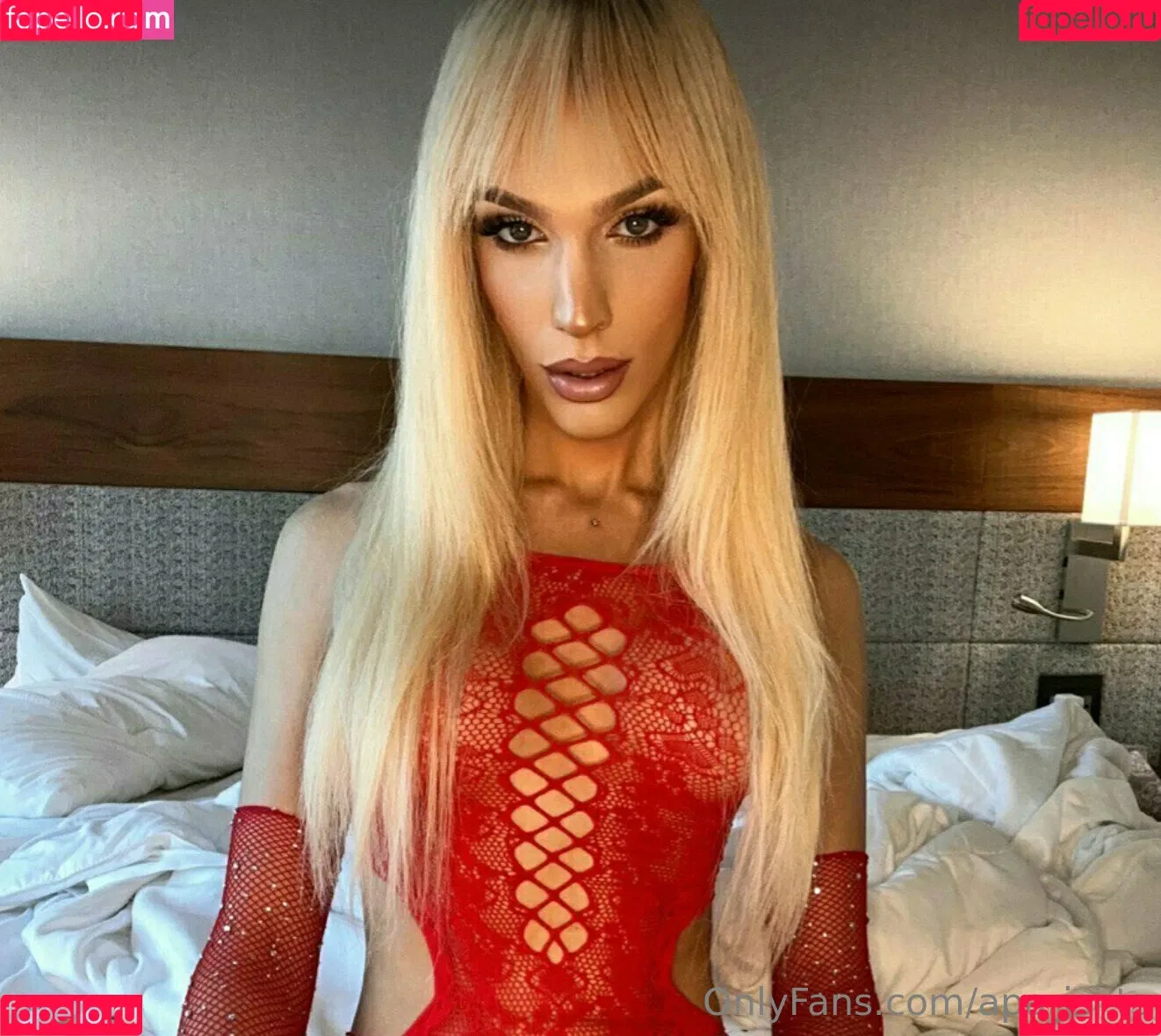 aparisi.ts Onlyfans Photo Gallery 