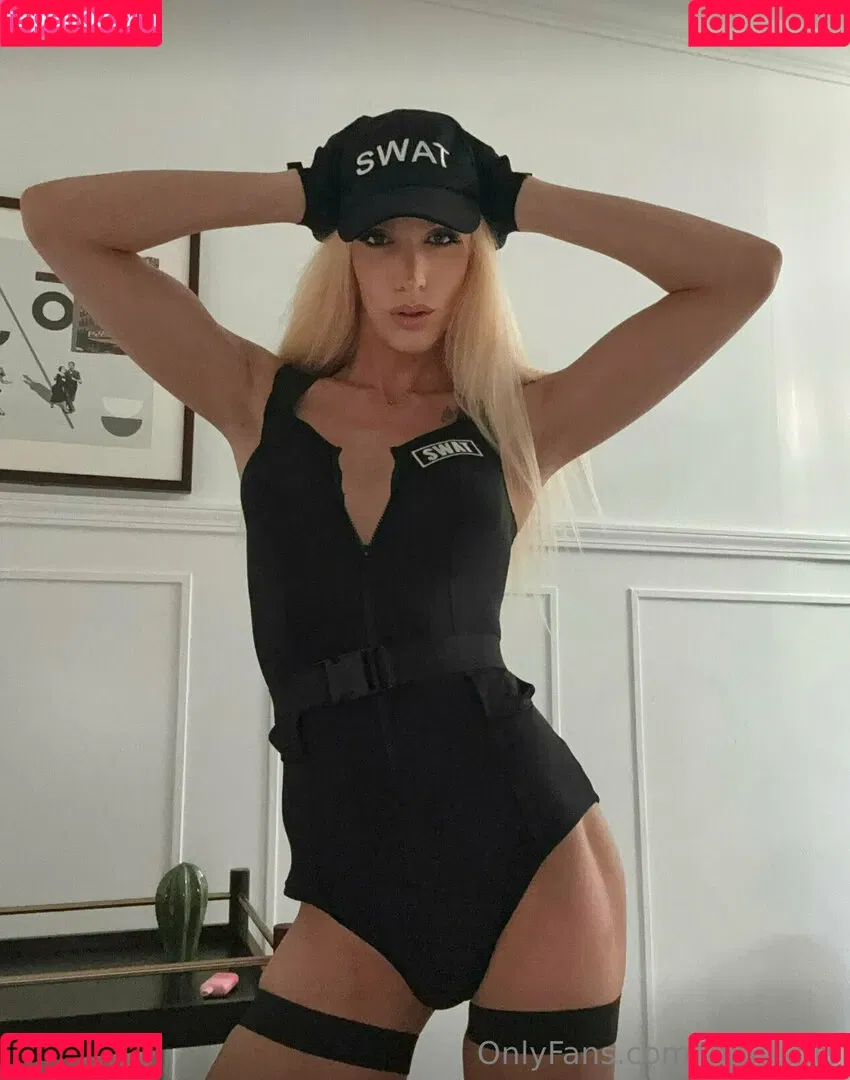 aparisi.ts Onlyfans Photo Gallery 