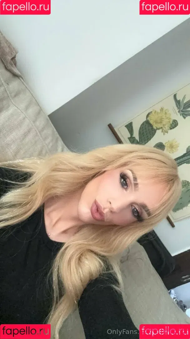 aparisi.ts Onlyfans Photo Gallery 