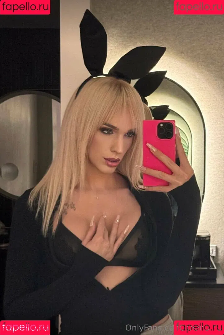 aparisi.ts Onlyfans Photo Gallery 